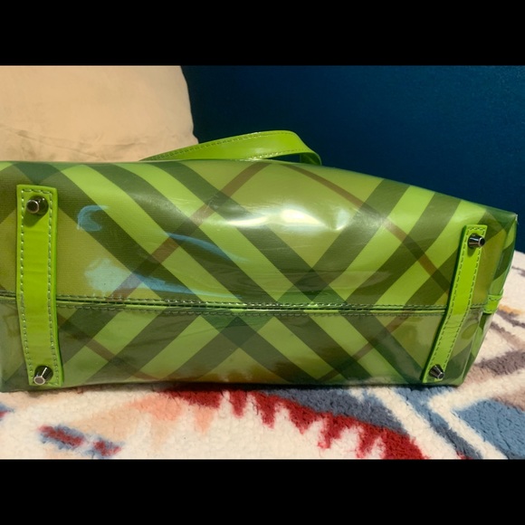 BURBERRY “All Over Perspex” Green Transparent PVC Tote Bag + Pouch - Picture 8 of 9